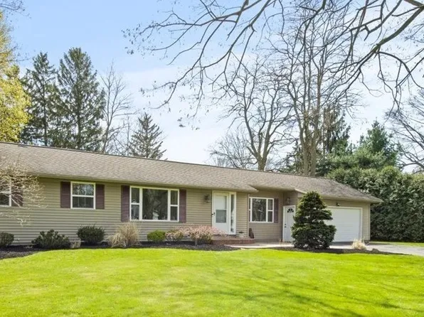 241 Dickinson Rd, Webster, NY 14580