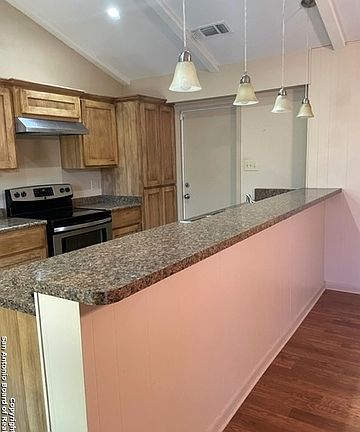 3rd image of 10715 Edgefield Dr