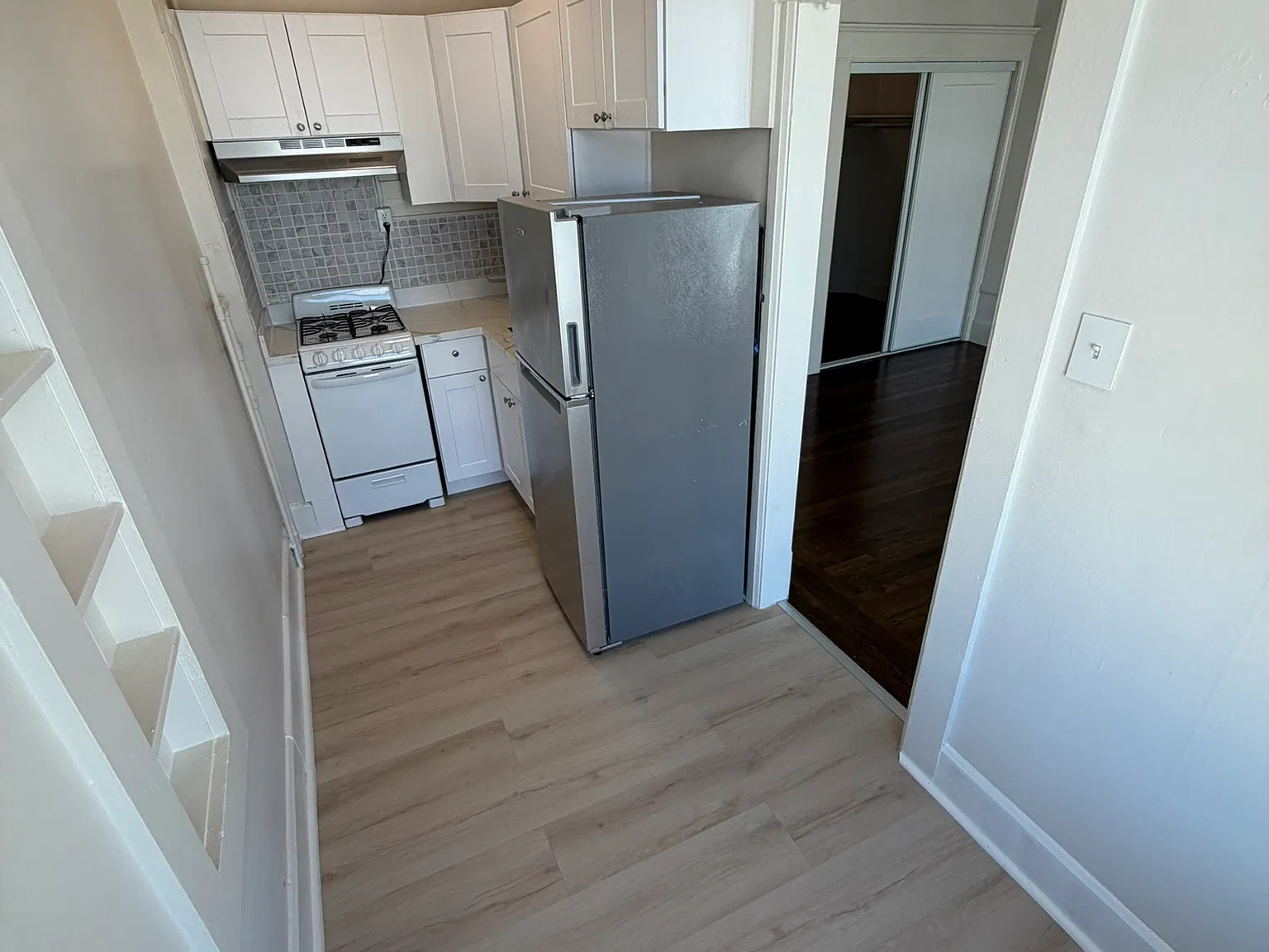 Studio, $3,600 — Photo 3