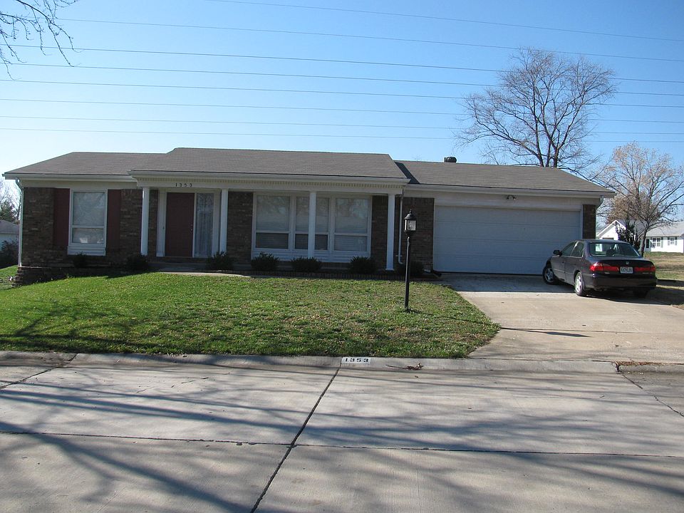 1st image of 1353 S Victoria Ave