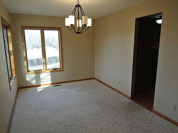 4th image of 2946 Arnold Palmer Dr