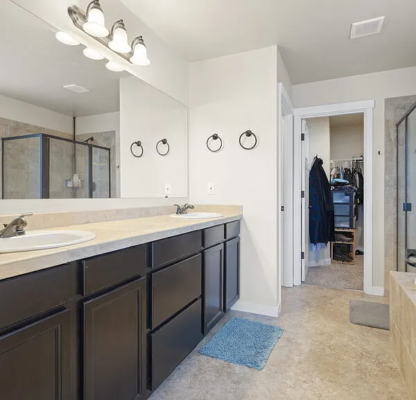 16663 Greenleaf Ave SE — Photo 19