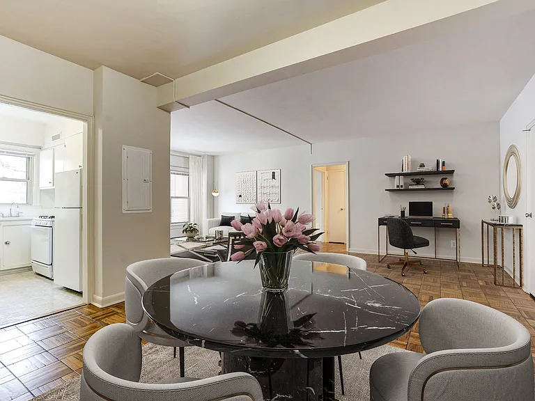 The Dorchester House — Photo 12