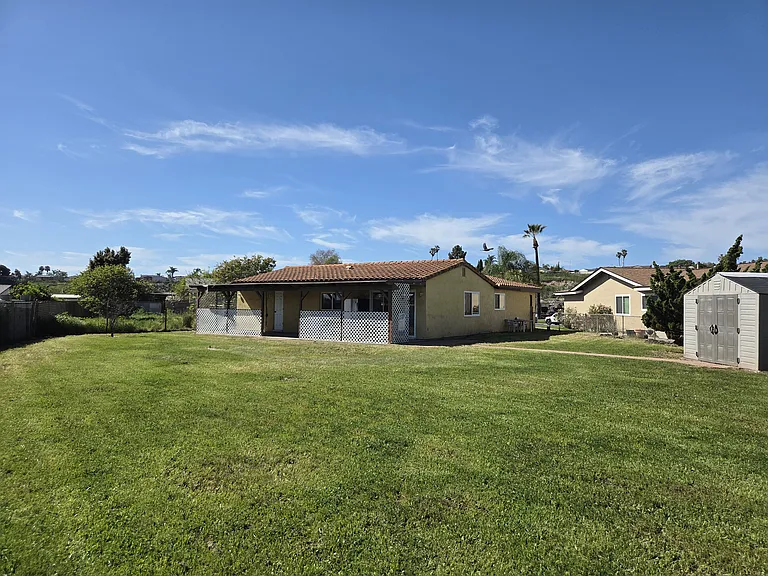 4295 Peg Ct — Photo 26