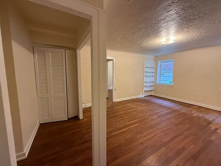 King Edward Annex Apartments — Photo 52