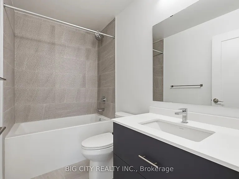 5105 Hurontario St #1601 — Photo 21