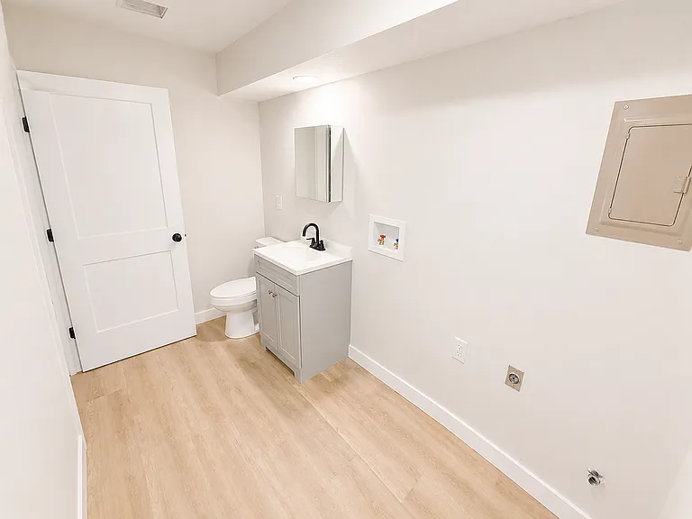 1430 E Willow Dr — Photo 13