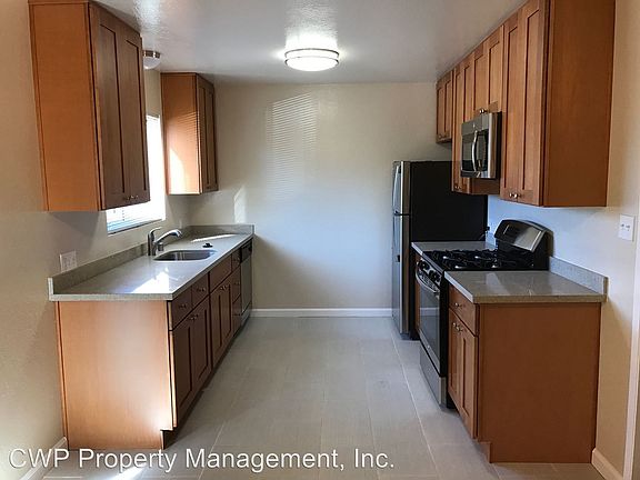 3rd image of 377 Best Ave #1