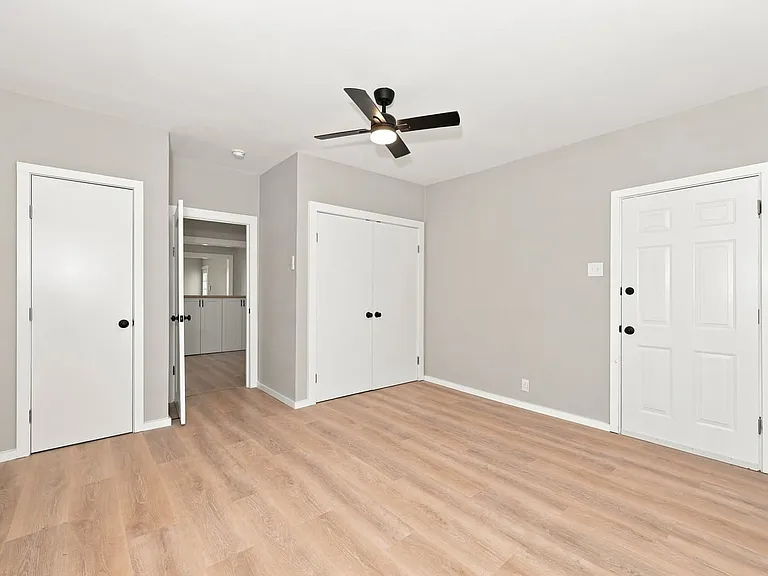 1548 McKenzie Ave — Photo 2