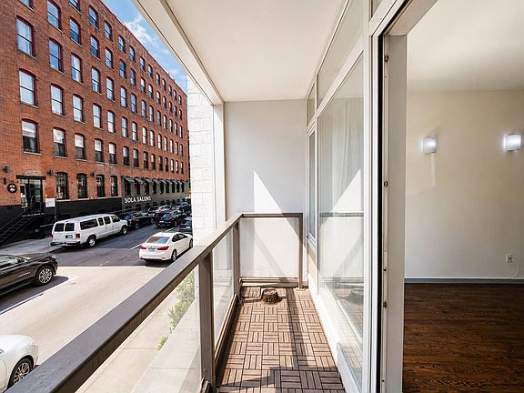 4th image of 230 Wythe Ave APT 2M