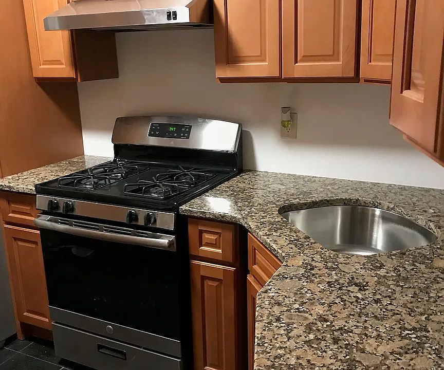 1st image of 1940 77th St #3