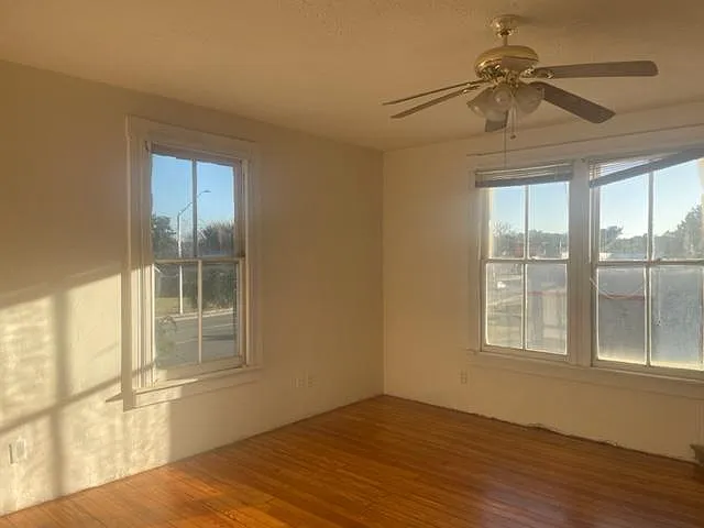 334 E Duval St — Photo 6
