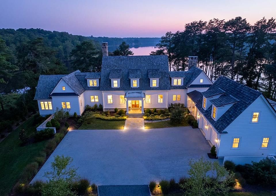 1st image of 876 Preserve Dr