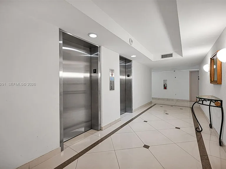 345 Ocean Dr #623 — Photo 39