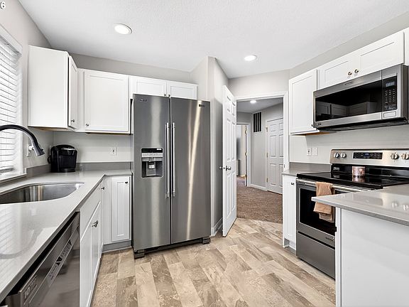 5th image of 13190 SW Hidden Creek Pl