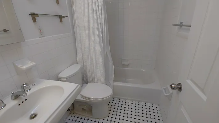 Rented by (Legacy) NY Quality Living Uptown | media 9