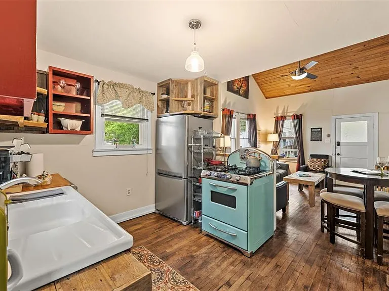 1629 Waterston Ave #A — Photo 11