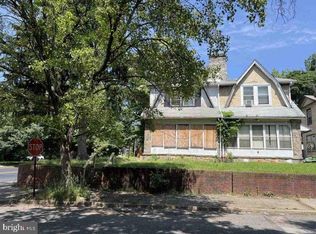 2 E 17th St, Chester, PA 19013