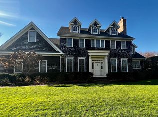 148 Coopers Farm Rd, Southampton, NY 11968