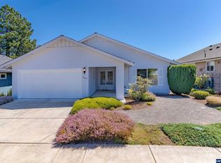 3208 Oakcrest Dr NW, Salem, OR 97304