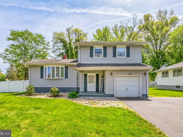 21 Brattle Ave, Trenton, NJ 08638