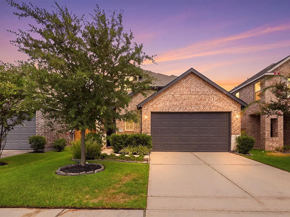 15718 Highlands Cove Dr
