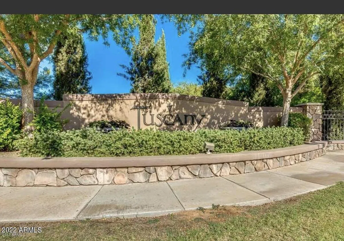 4 bed, 3800 sqft, $5,000 — Photo 1