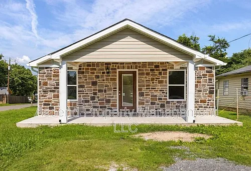 729 Henderson Ave Photo 1