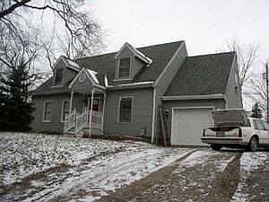 2nd image of 74 Dell Ave