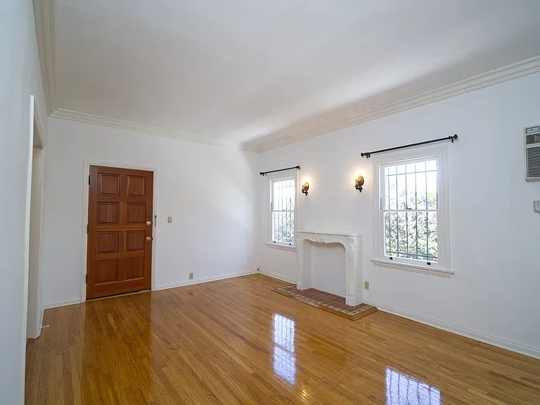 427 N Sierra Bonita Ave — Photo 18