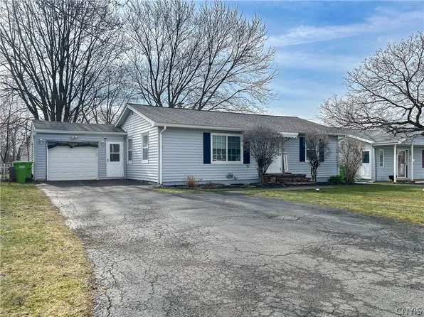 120 Vincent Ave, Liverpool, NY 13088