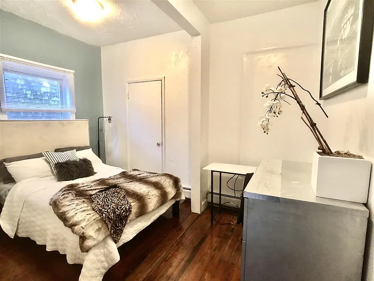 16 Beacon Ave #2 — Photo 3