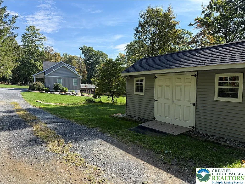 2 bed, 1.0 bath, 1313 sqft, $2,200 — Photo 4