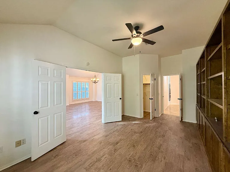 6106 Skahan Ln — Photo 6
