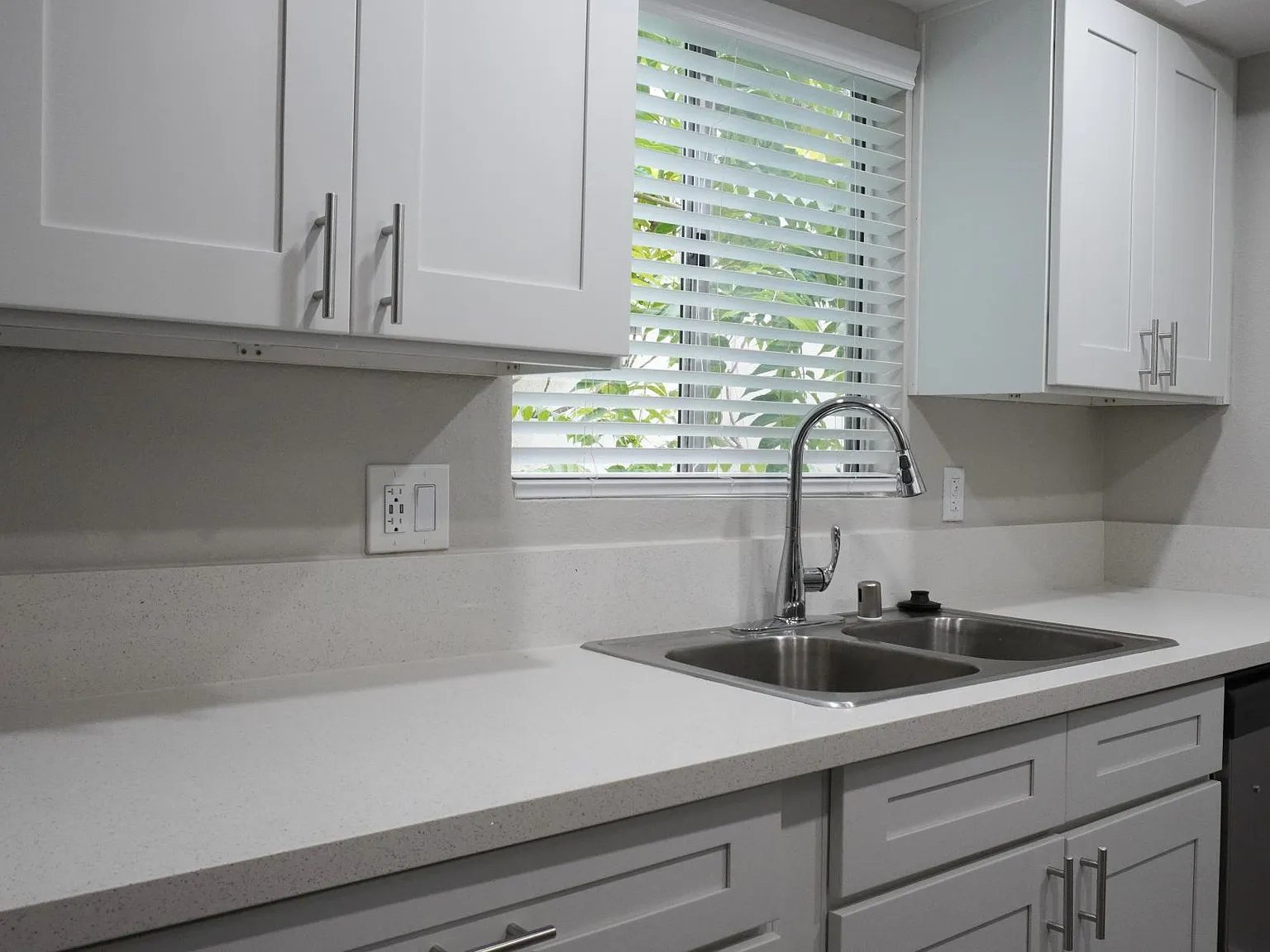 2 bed, 1050 sqft, $2,795 — Photo 3