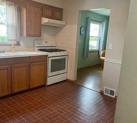 3rd image of 151 Shadyside Dr