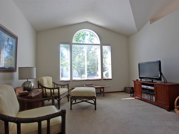 3rd image of 311 E Bridlewood Ln