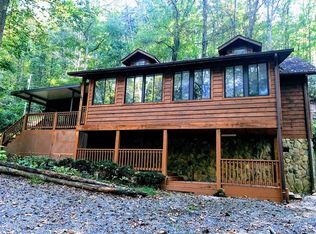 137 Mountaineer Rd, Whittier, NC 28789