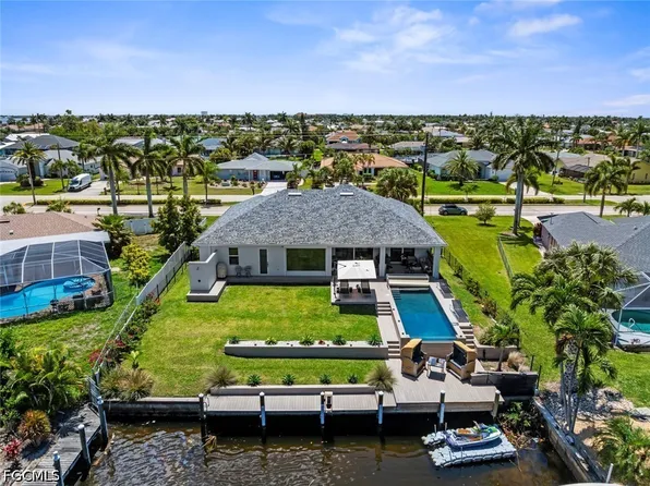 1933 Cornwallis Pkwy, Cape Coral, FL 33904
