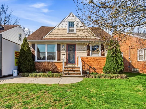 1714 E 294th St, Wickliffe, OH 44092