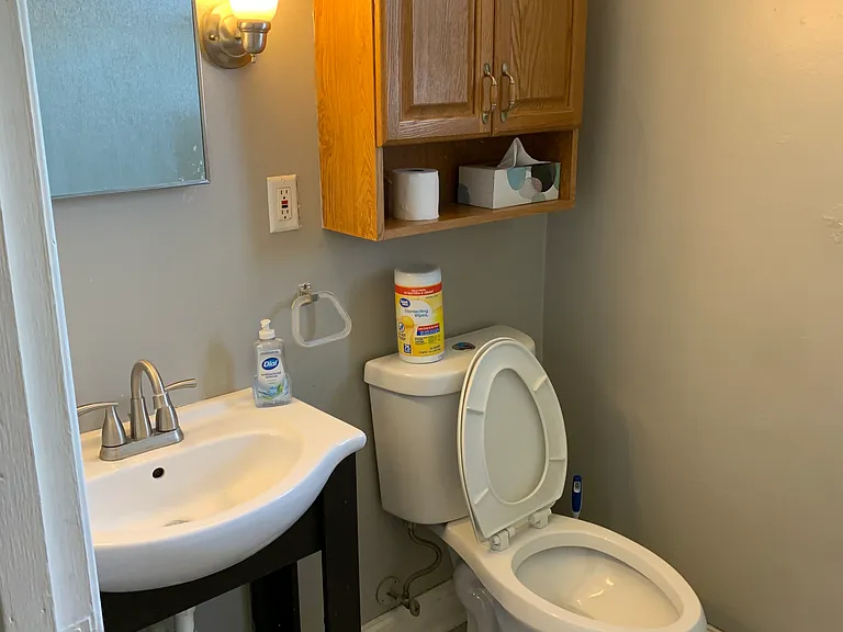 926 Ella St #4 — Photo 8