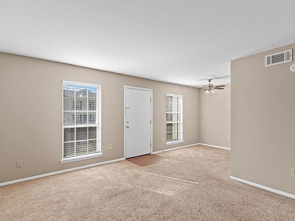 3rd image of 900 Mountain Creek Rd Building L