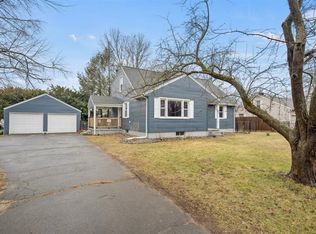 85 Broz Trl, Feeding Hills, MA 01030