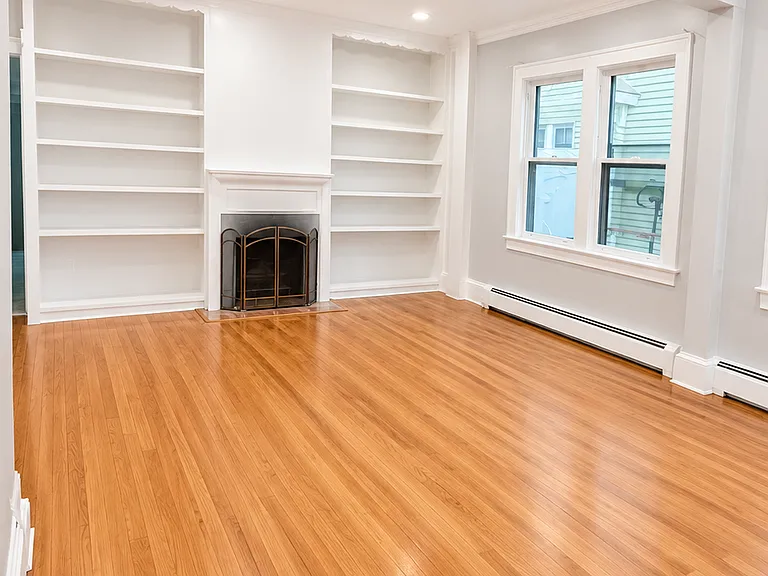 93 Hollywood Ave — Photo 36