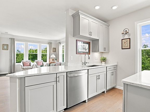 3rd image of 4 Francis Dr #412