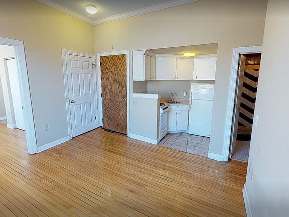 2nd image of 407 State St APT D