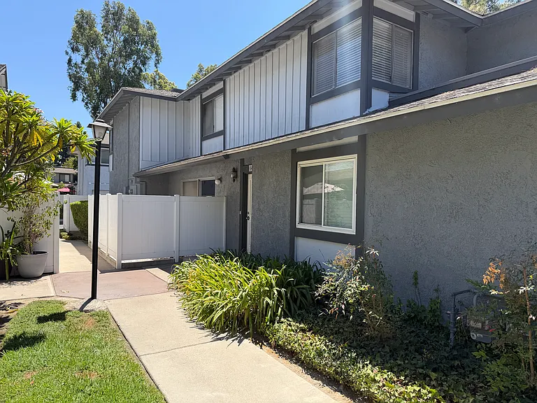 6473 Shady Lawn Dr #6 — Photo 2