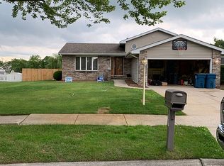 8537 Bell St, Crown Point, IN 46307