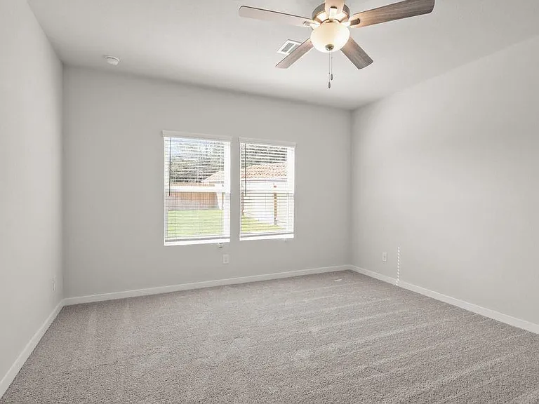 496 Shoreview Dr — Photo 7