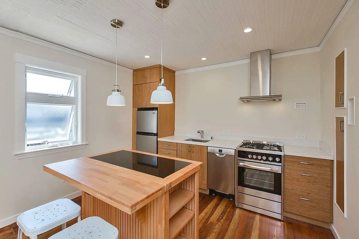 1186 Ocean Ave — Photo 4